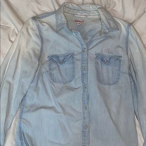 Long sleeve, denim looking shirt